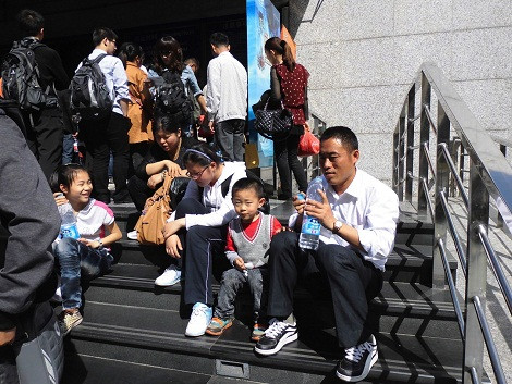 全球股市都在涨,中国股市怎么办?